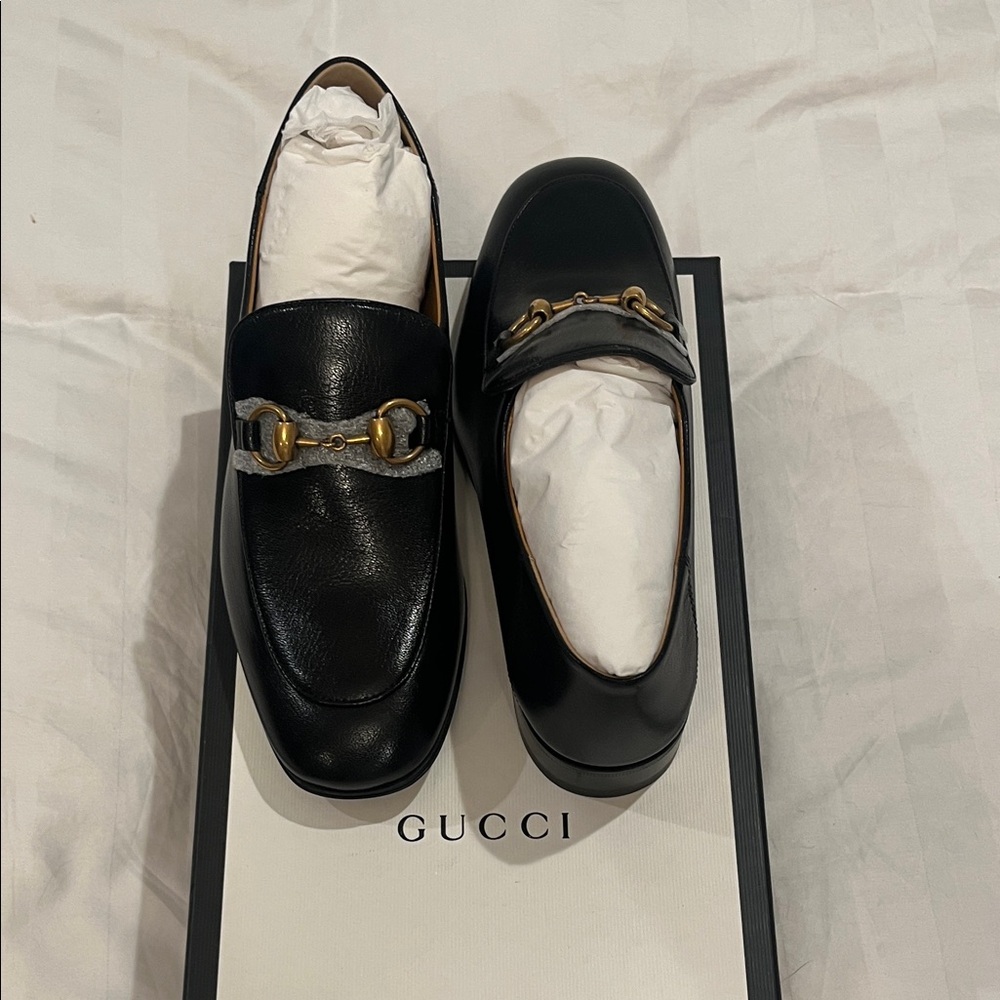Gucci Black Leather Loafers with Gold Horsebit